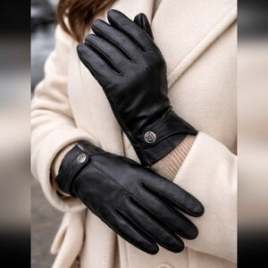 Authentic Christian Dior Black Leather Gloves – Size L – 100% Wool Lining – Vint
